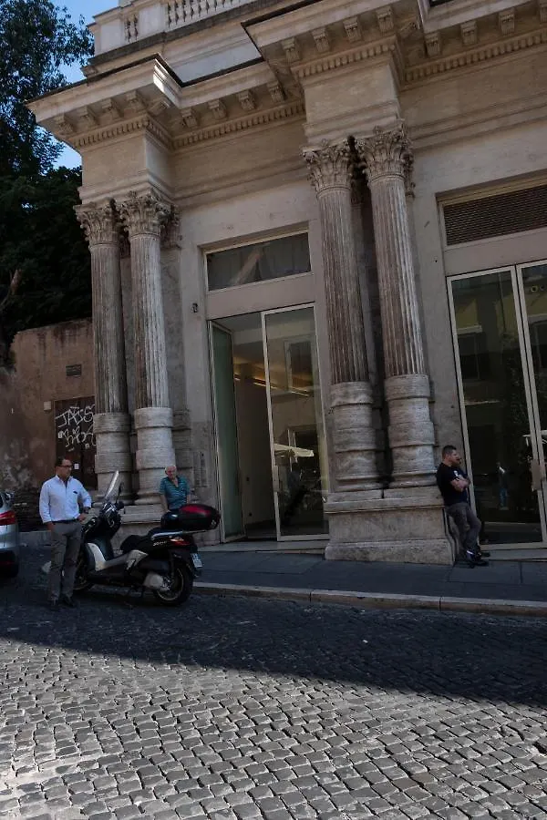 Tritone Apartment Rome